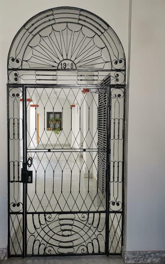 Teodosio Apartment Free Parking & Central Ac Seville Exterior photo